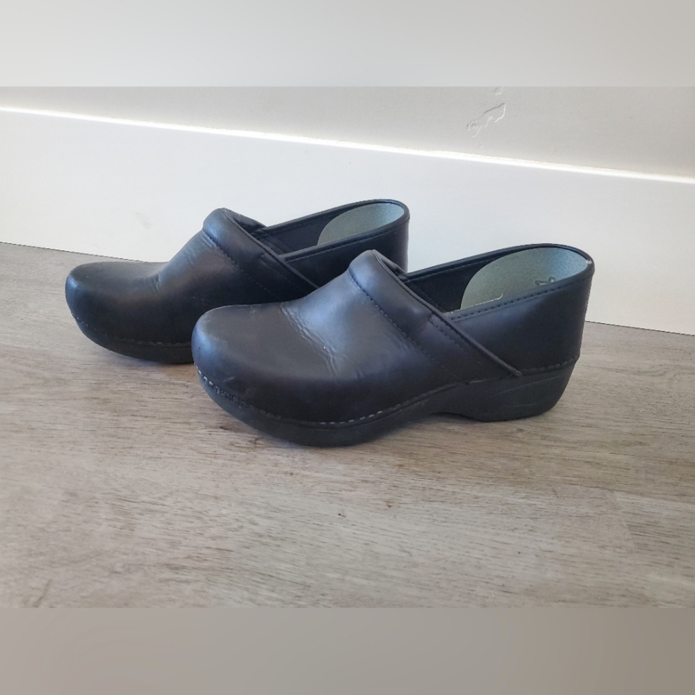 Dansko Womens clog shoe size 40